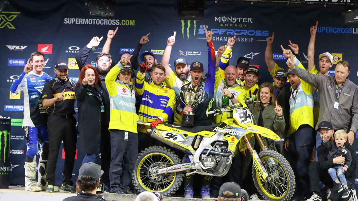 Ken Roczen & HEP Suzuki team celebrate 2023 Indianapolis Supercross win. - Suzuki Cycles/BrownDogWilson