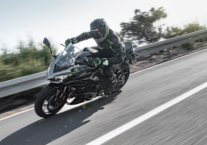 WATCH: 2020 Kawasaki Ninja 1000 SX & Z H2 first impressions