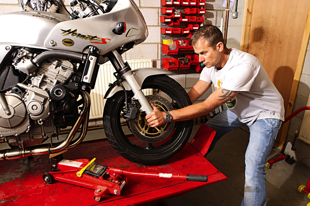 How to replace wheel bearings | Visordown