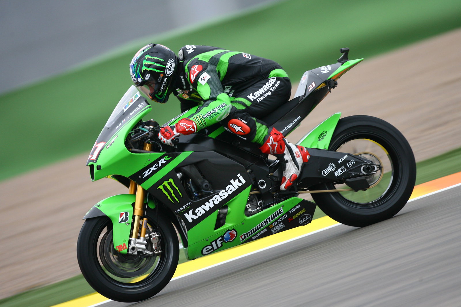 トラック Why doesn't Kawasaki race in MotoGP? | Visordown