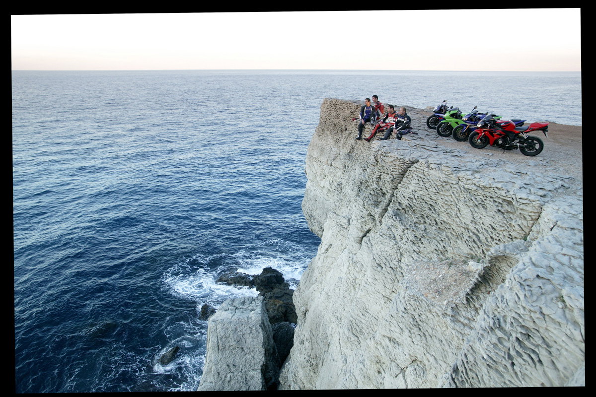 Road Test: Yamaha FZ1 vs. Fazer