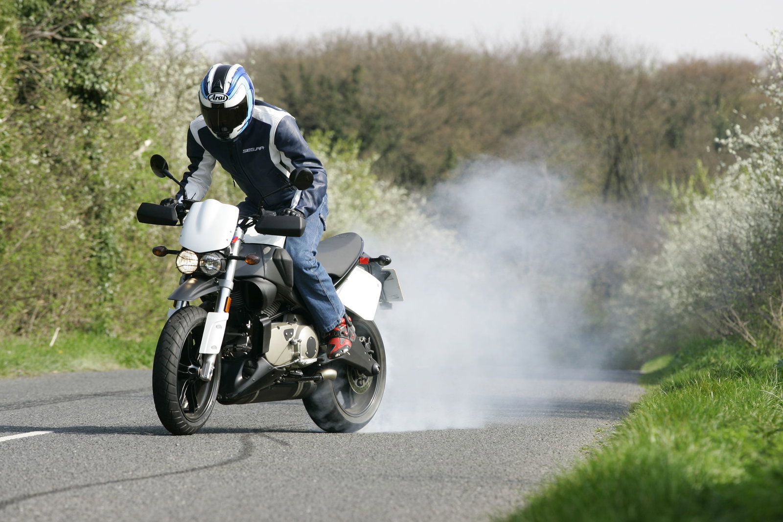 First Ride: 2007 KTM 690 Supermoto