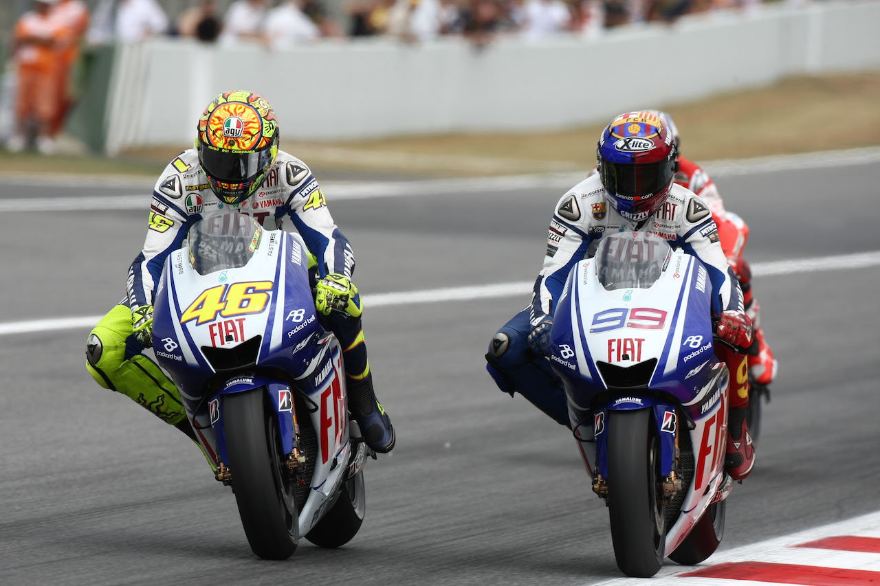 Rossi vs Lorenzo's 2009 Catalunya MotoGP battle is still just wow