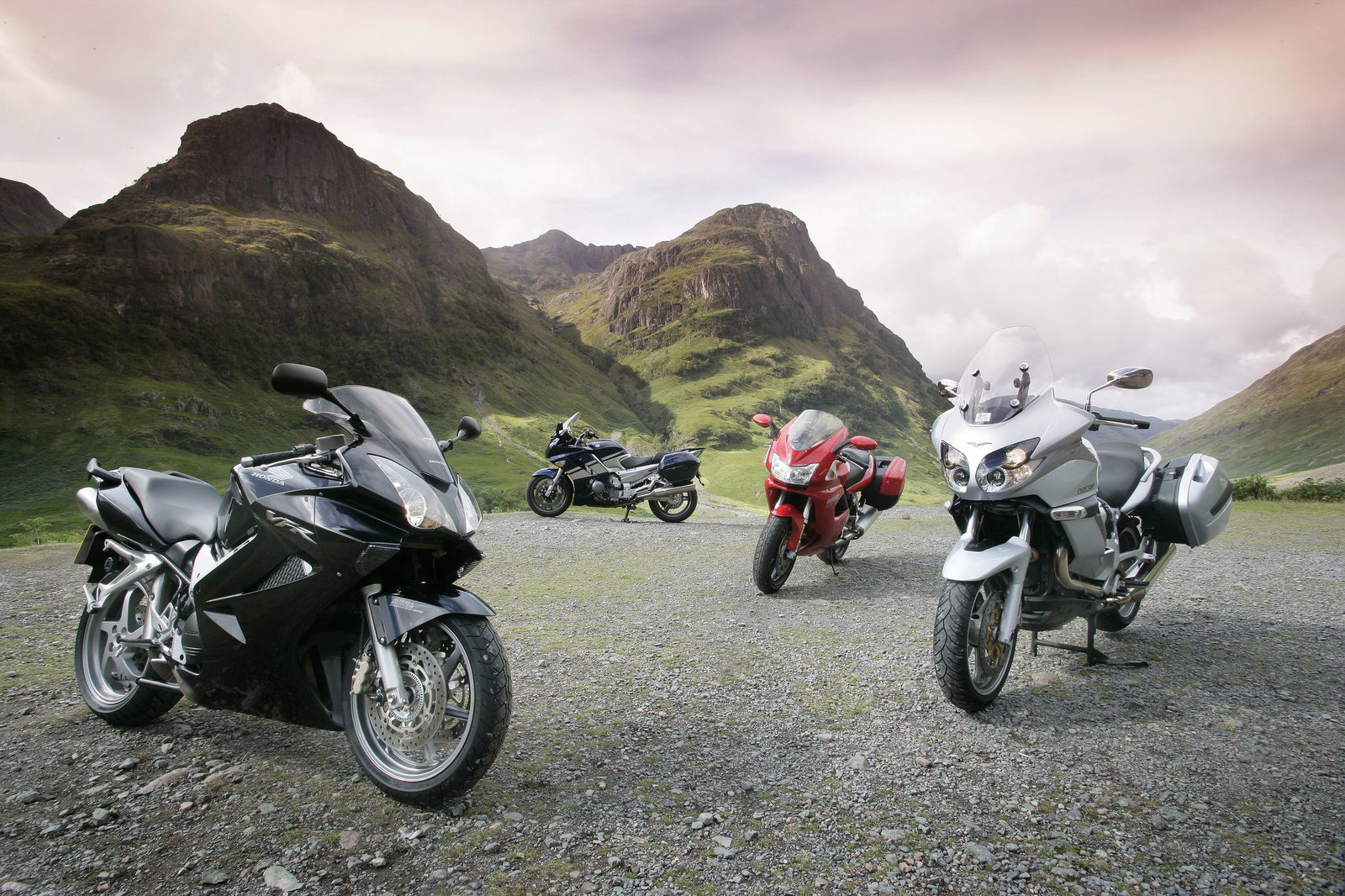 Road Test: Night Rod v. M1800R v. Midnight Star