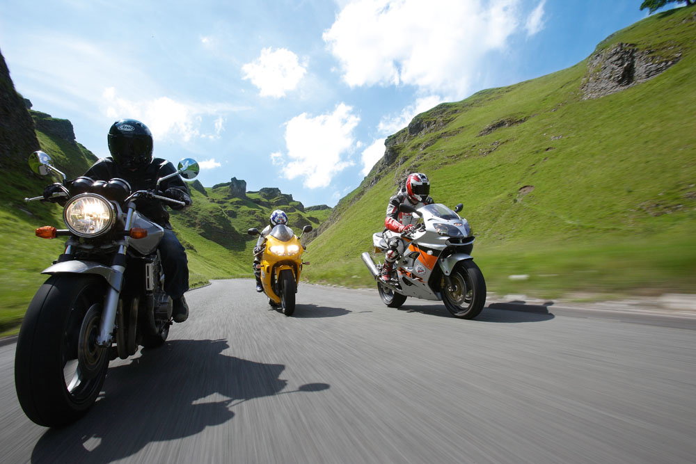 Triumph Speed Triple vs. Aprilia Tuono vs. Kawasaki Z1000