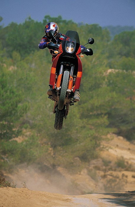 FGR 2500 V6: 2500cc, 240bhp, no fairing