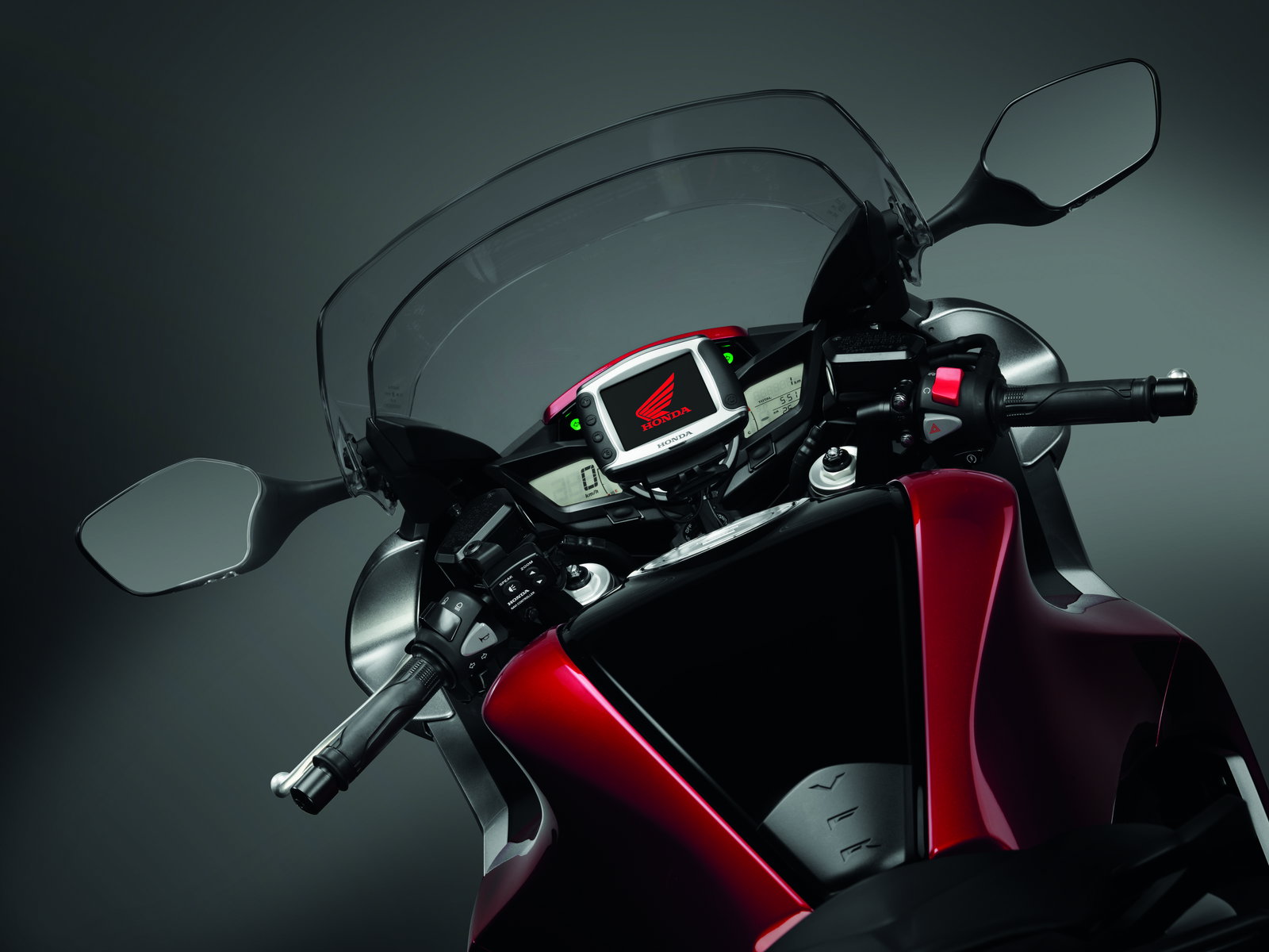 First Look: JPS-style 2010 Street Triple R