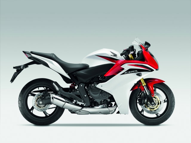 Triumph Daytona 675R race parts list