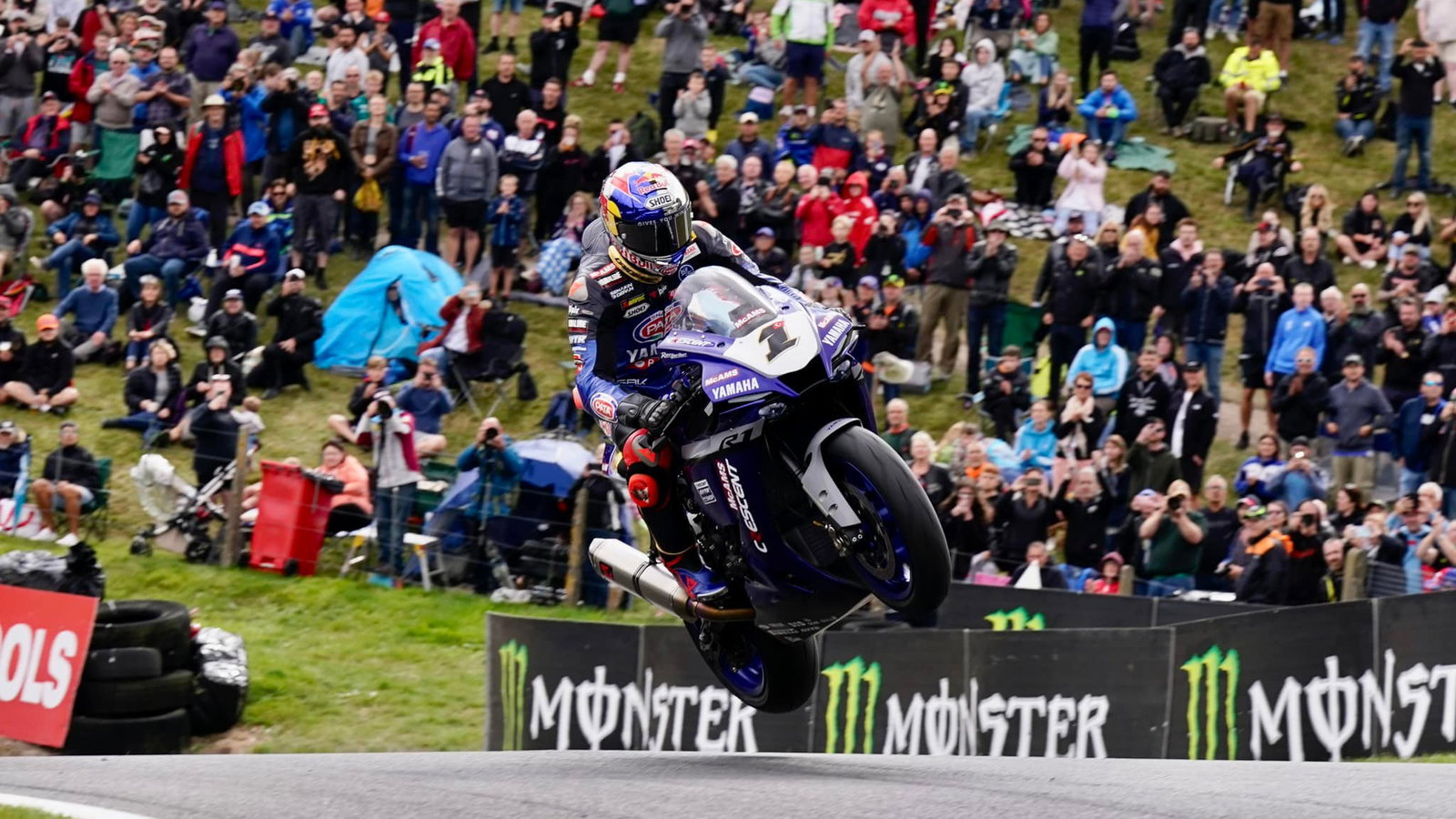 Toprak Razgatlioglu - Pata Yamaha R1, BSB, Cadwell Park