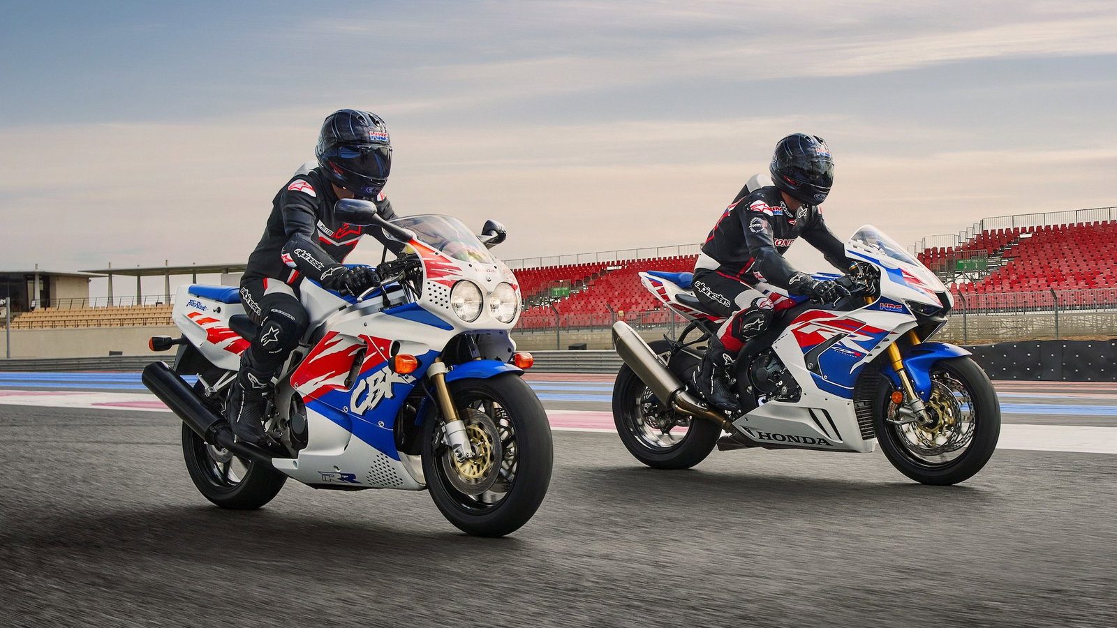 Honda CBR1000RR-R Fireblade SP 30th Anniversary