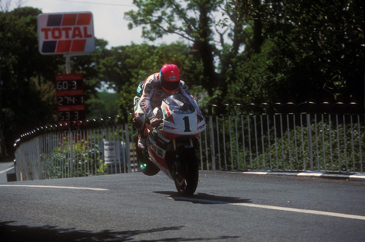 Electric 1950s Norton competes in TTXGP