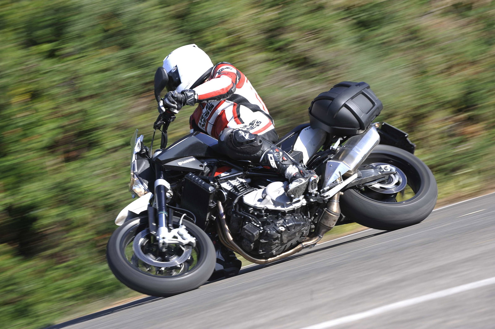 First Ride: Husqvarna Nuda 900R