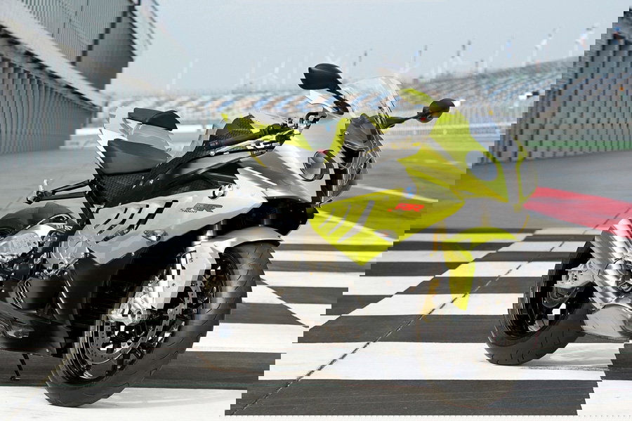 Valentino Rossi stars in Yamaha Indonesia advert