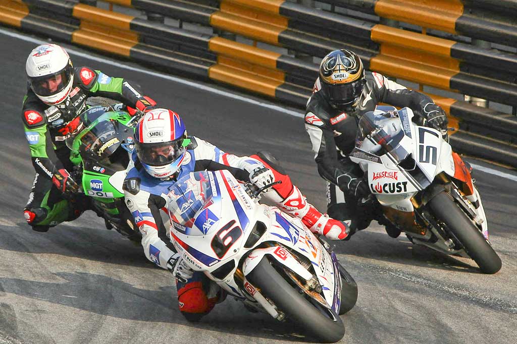 Guy Martin to try four wheel racing