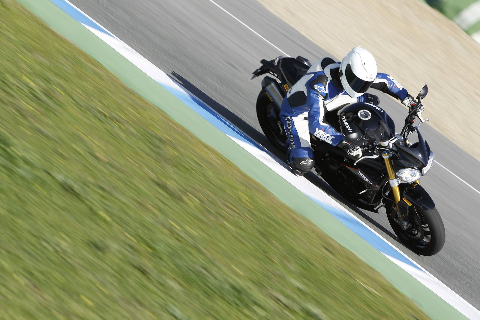 2012 Kawasaki ZZR1400 review