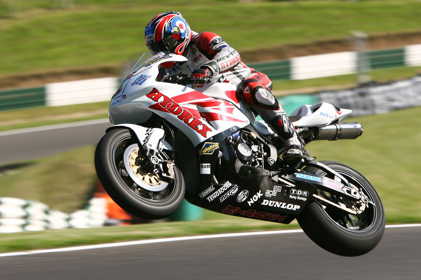 Walk-round of KTM's race 690 Duke