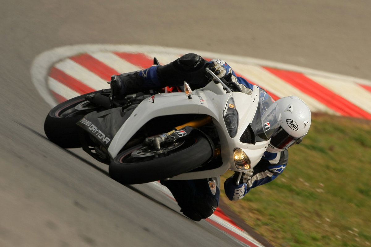 Jeremy McWilliams: Bridgestone S20 onboard lap
