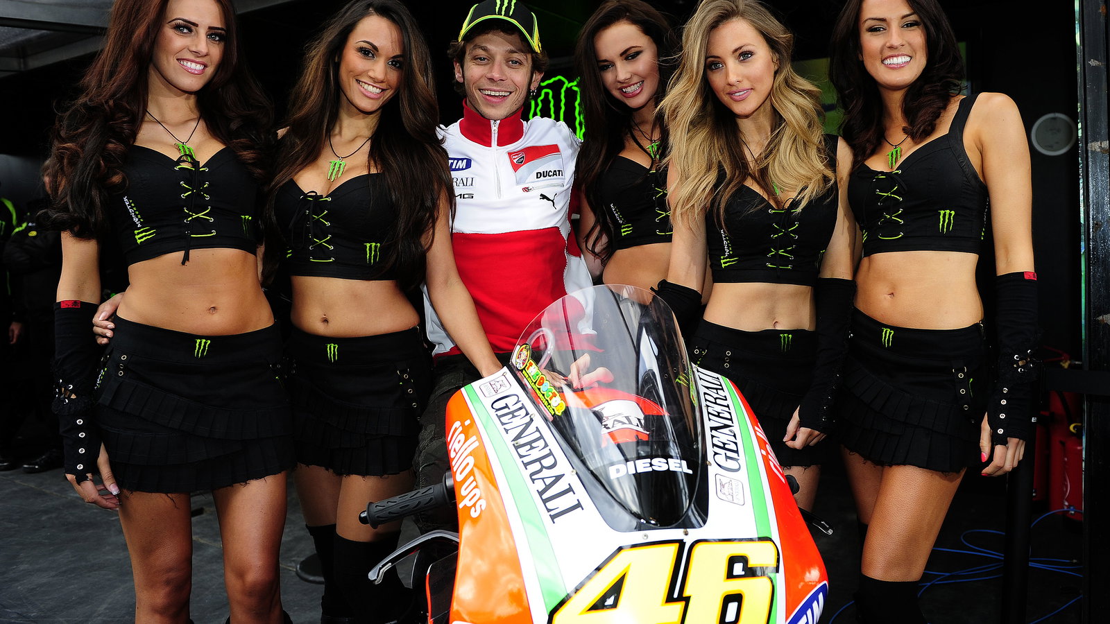 MotoGP grid girl gallery: Le Mans 2012