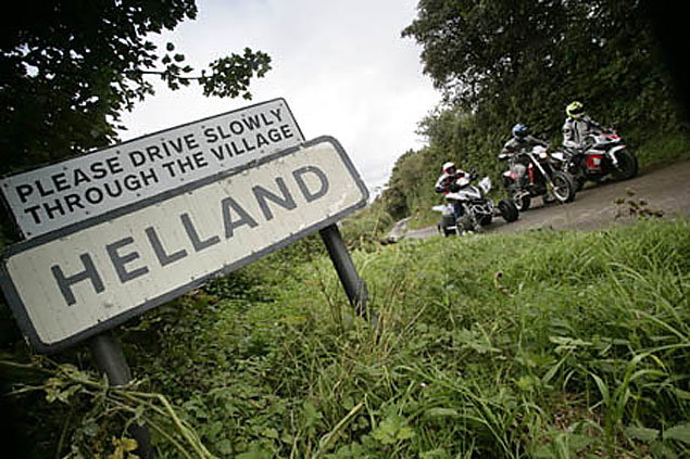 Fight Club - Ducati 1198 v Yamaha R1 review