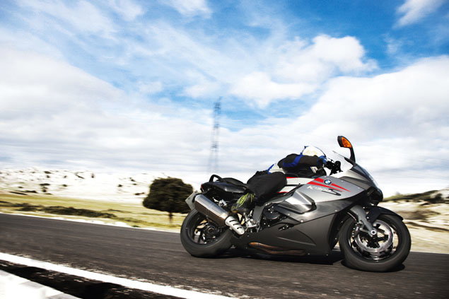 2009 KTM RC8R review
