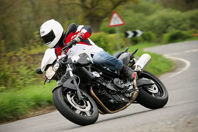2009 Aprilia RSV4 Factory first ride review