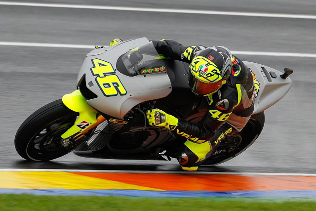 First shots: Rossi and Yamaha reunited