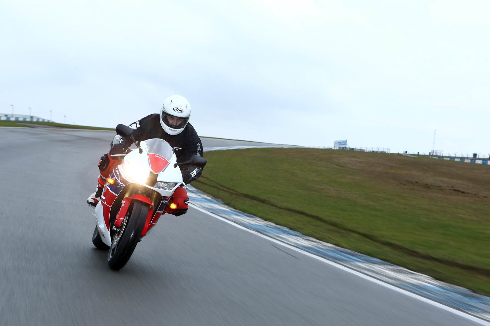 First Ride: 2013 BMW F800GT review