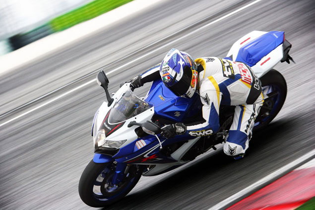 2008 Yamaha YZF-R125 first ride review