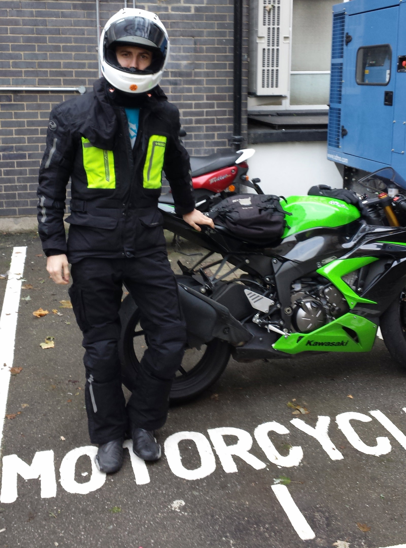 Used: AGV AX8 Dual EVO review