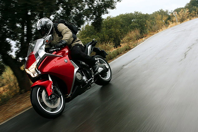 First ride: 2010 Kawasaki Z1000 review