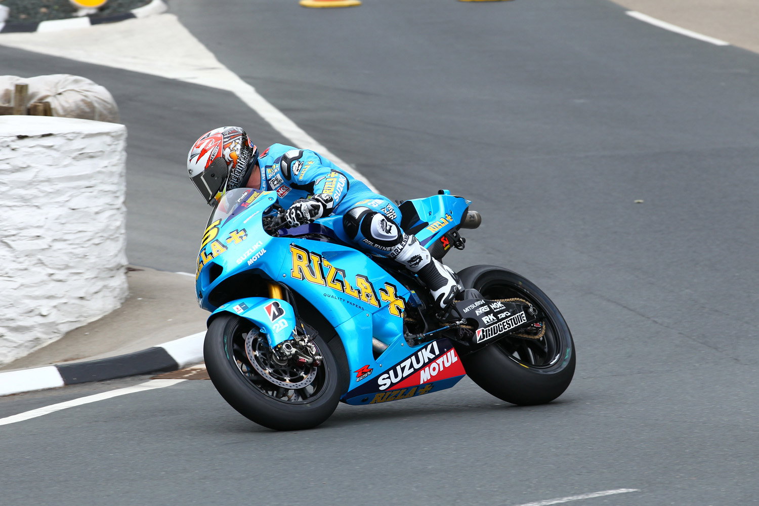 Hutchinson takes record-breaking tally at 2010 TT