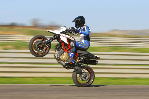 MV Agusta Brutale 1090RR first ride review