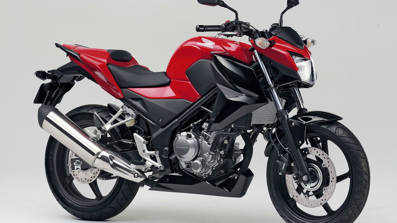Honda CB300F: more pictures and details