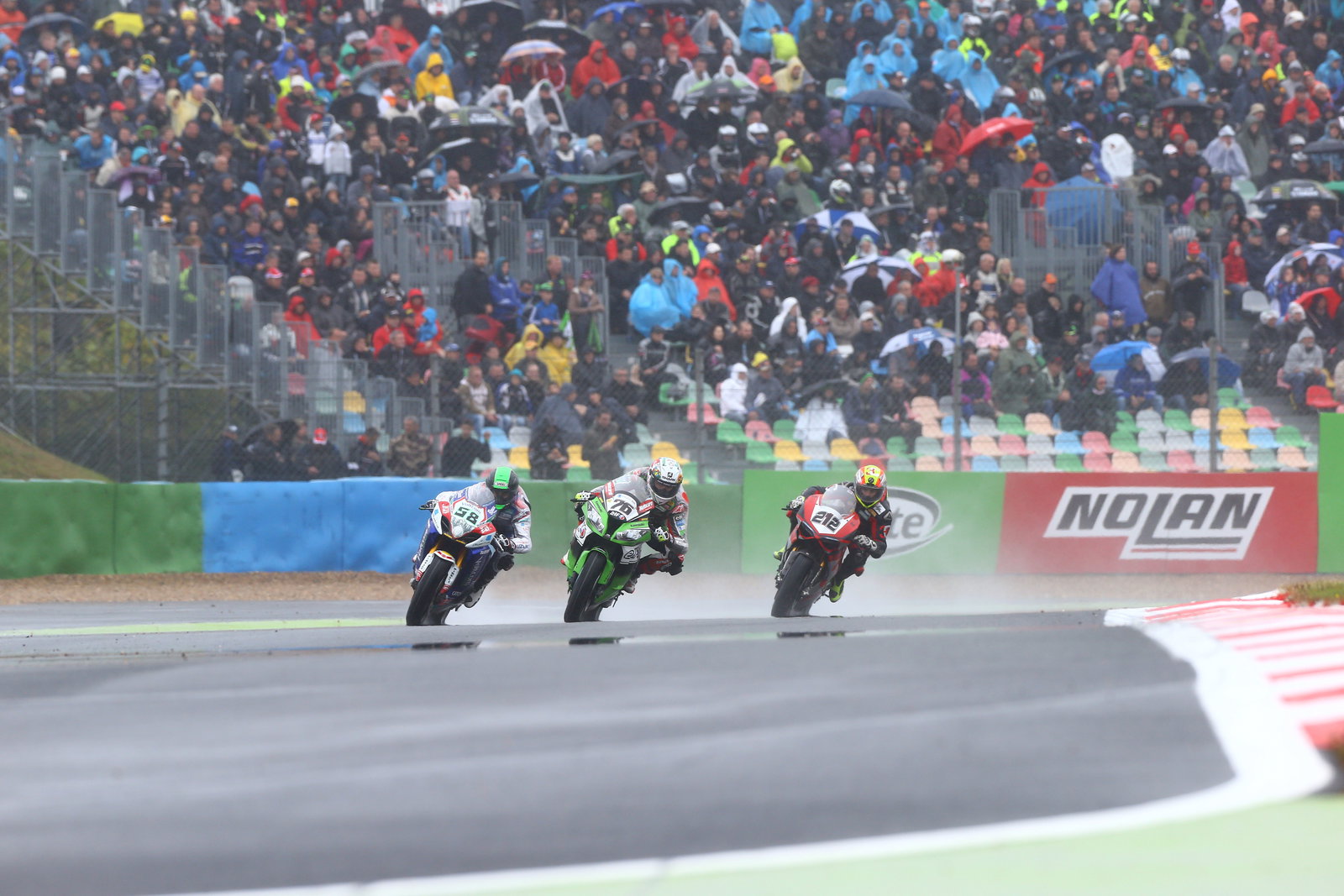 WSB 2014: Magny-Cours race 1 results