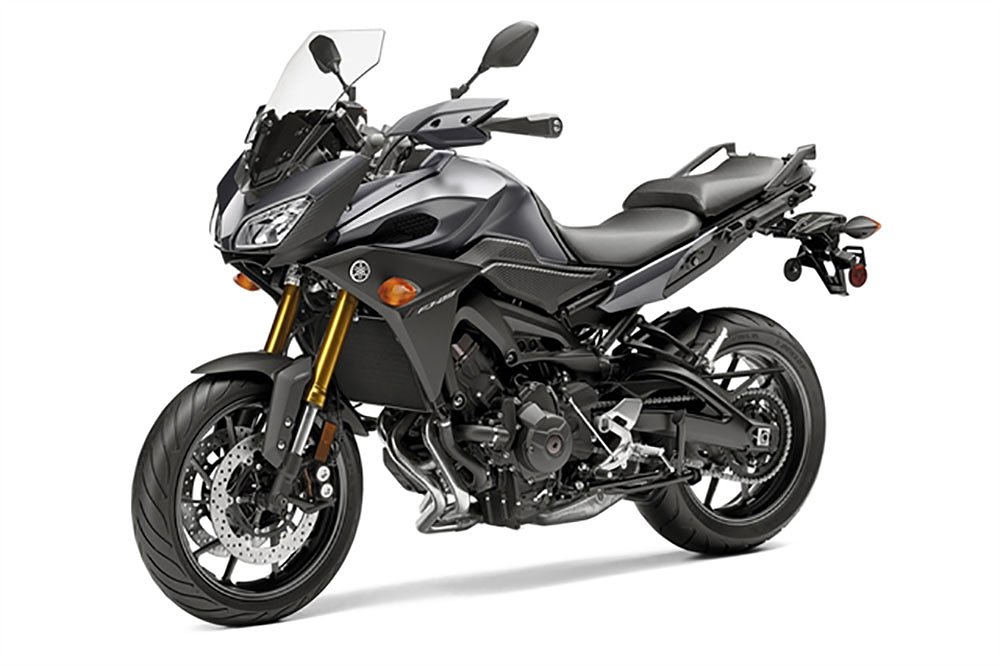 The traditional Yamaha XJR1300 lives on