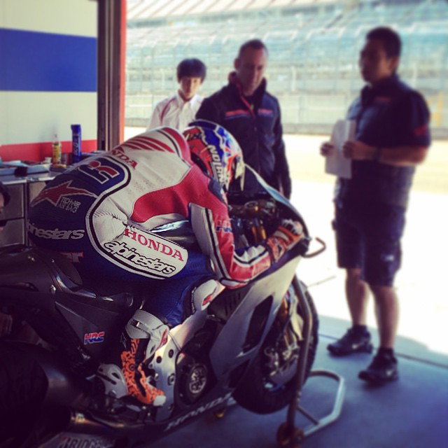 Melandri returns to MotoGP with Aprilia