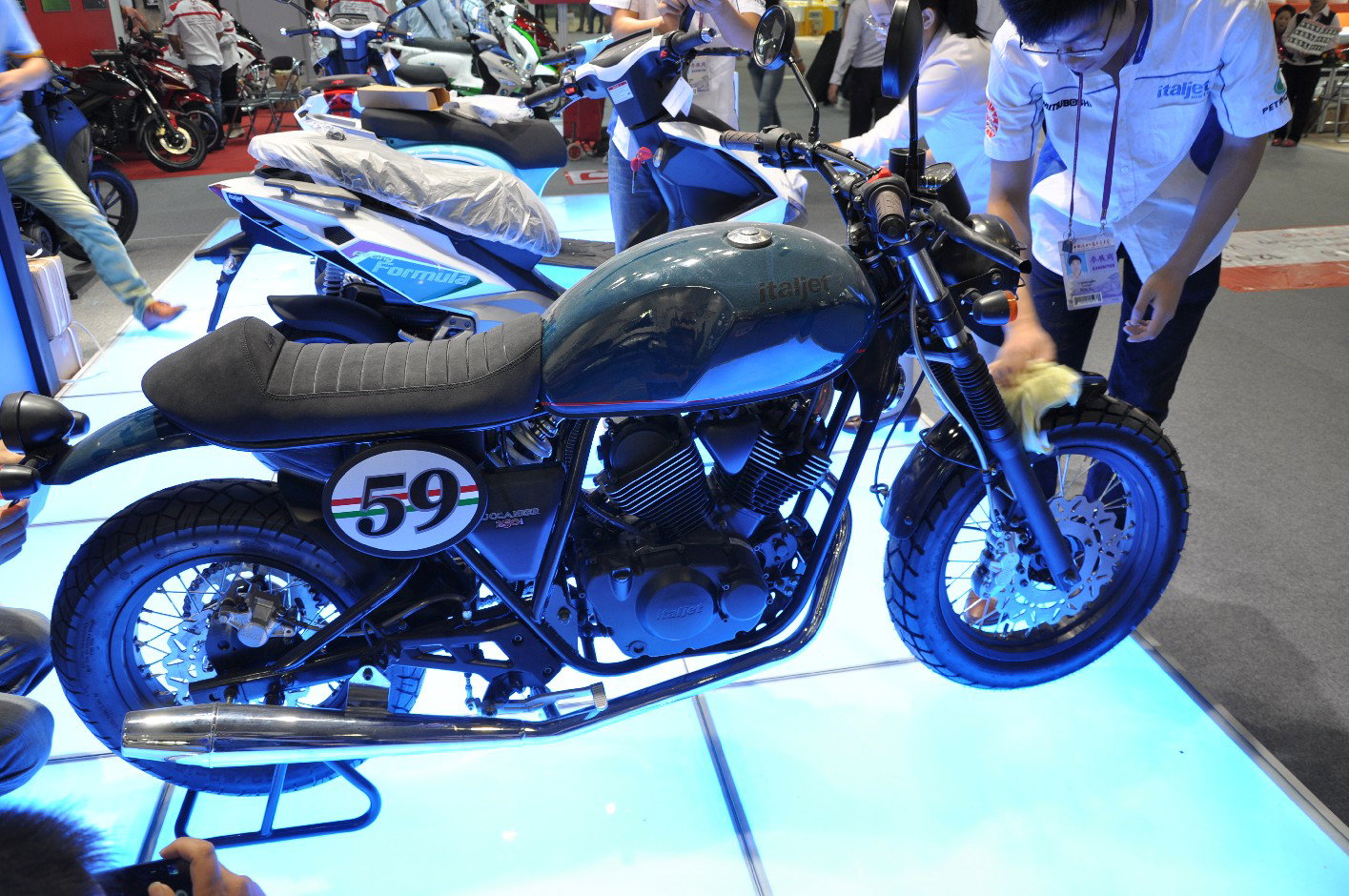 Longjia V-twin revealed