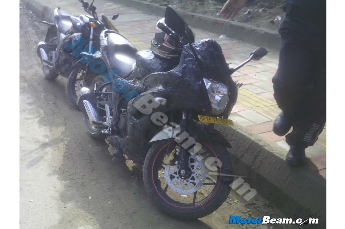New 1100cc Triumph café racer spied testing