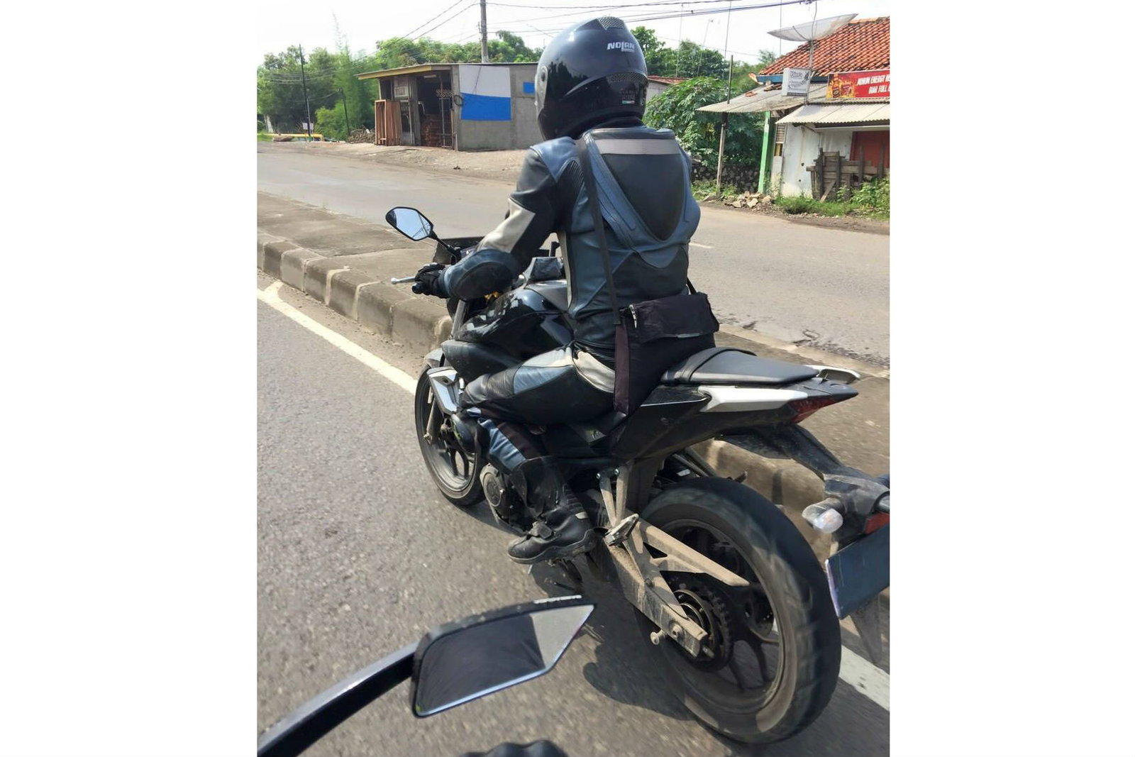 Two new Triumph Tiger 800 models revealed