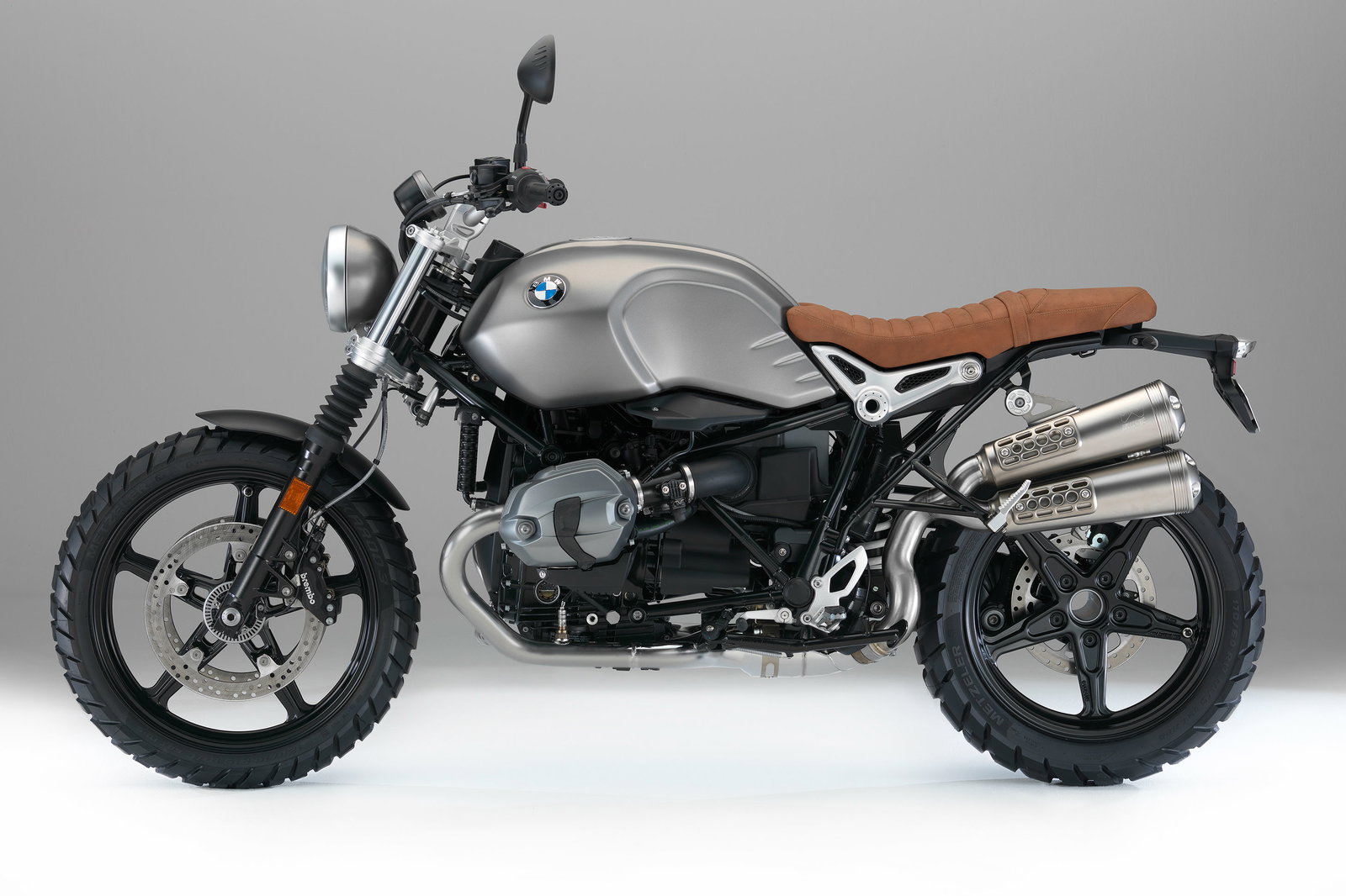 2016 Triumph Tiger Explorer debuts