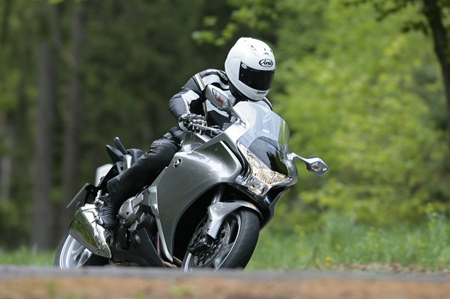 2011 Ducati Monster 796 Gladiatorial first ride review