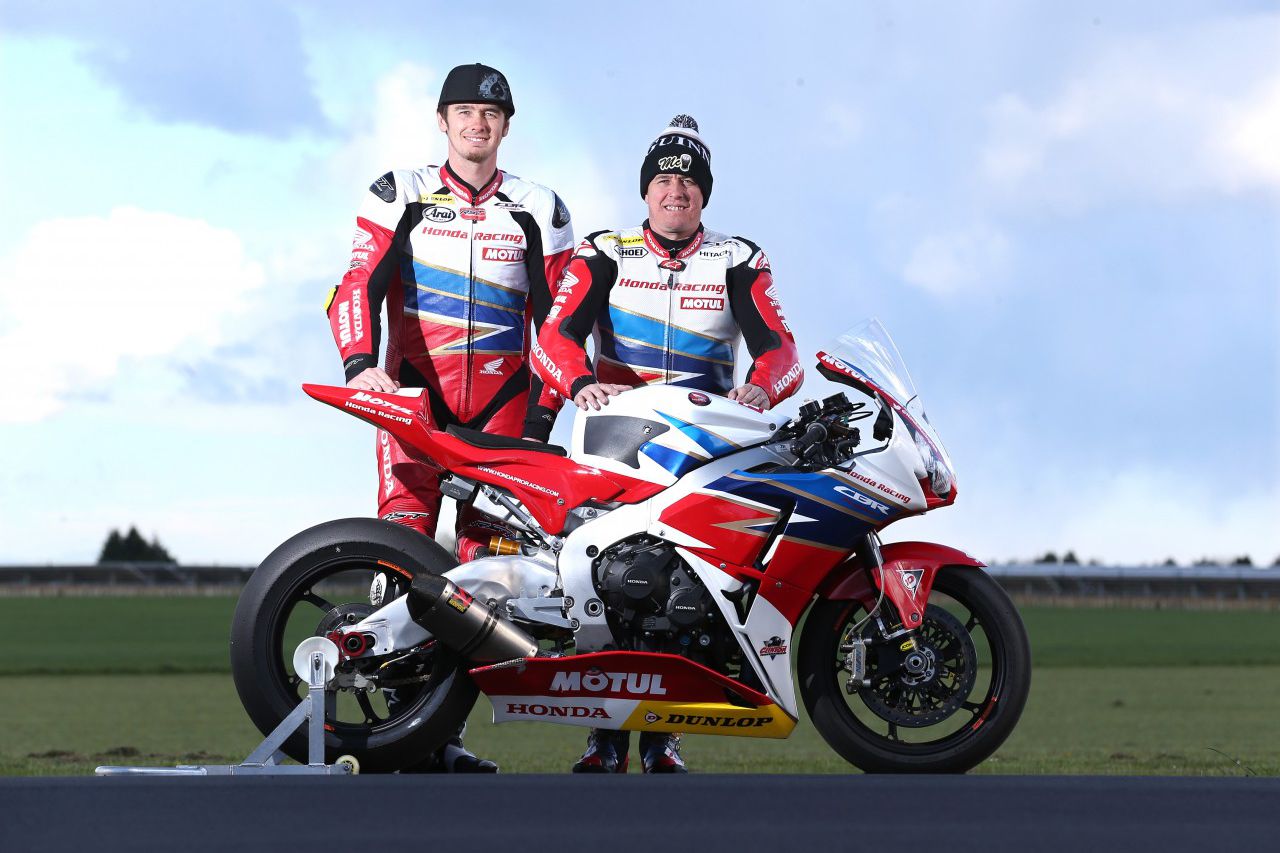 Promising Manx racer Billy Redmayne dies after Oliver’s Mount crash