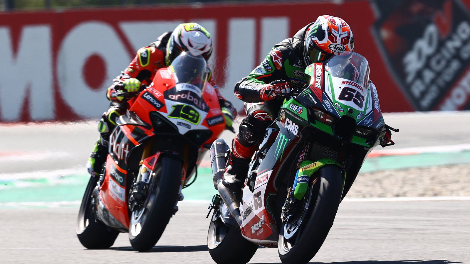 Jonathan Rea leads Alvaro Bautista, 2022 Assen WorldSBK.