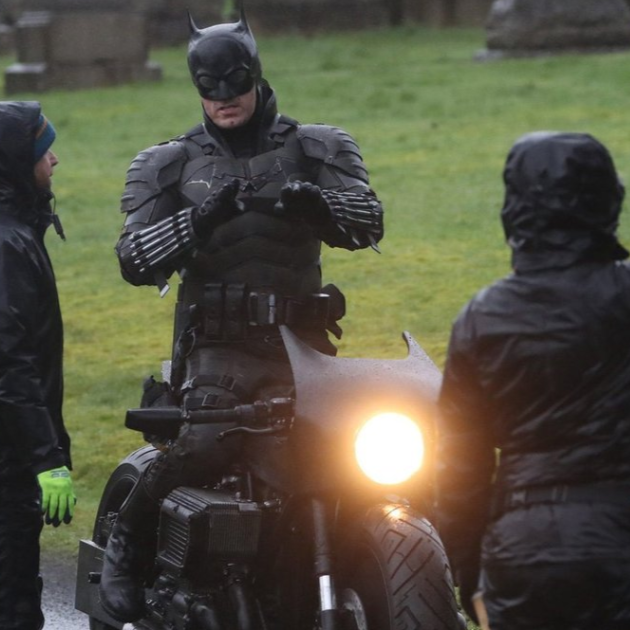 batman motorcycle helmet movie Black with Black Visor Carbon fiber Weight TOPO STUDIO 1/6 Scale Pattinson