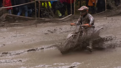Muddy enduro
