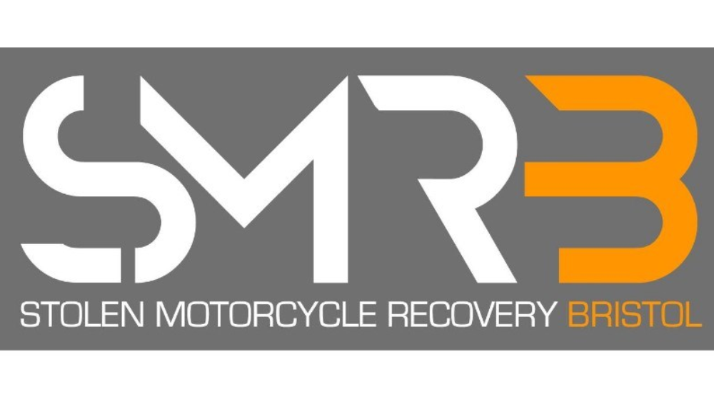 Motorcycle-mounted aquarium thieves tank at escaping police