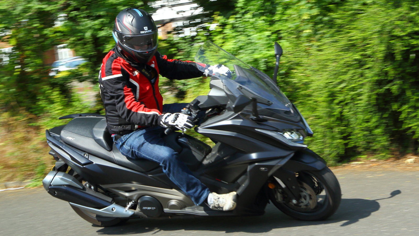 Kymco AK550