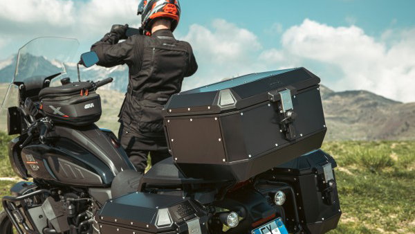 Givi Trekker case.