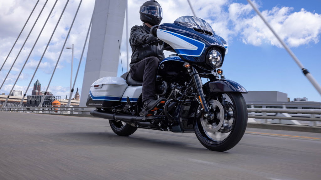 Harley-Davidson Street Glide Special Arctic Blast Limited