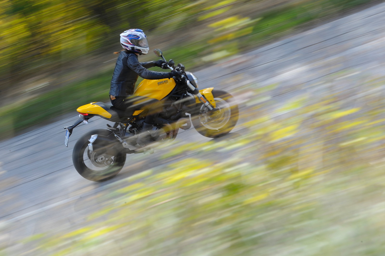 Ducati Scrambler Café Racer (2017) review